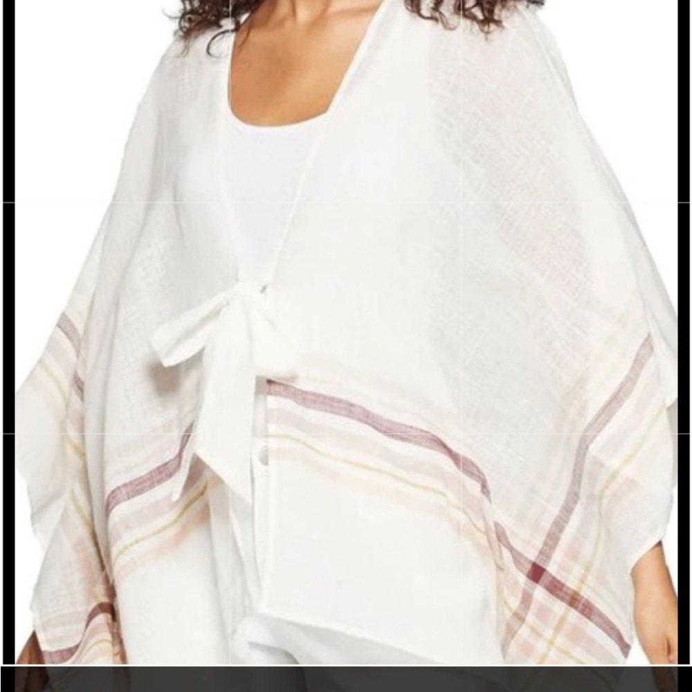 Universal Thread Women’s OSFM Cover up shawl Soft White with stripes